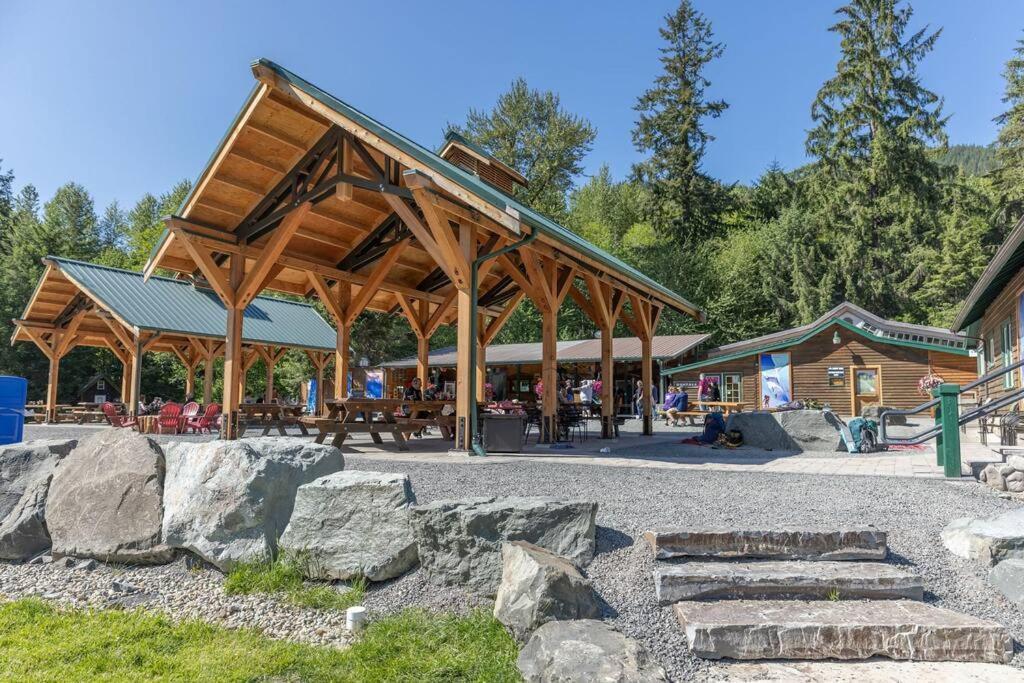 R & R Chalet At Mt. Rainier Ashford Zewnętrze zdjęcie