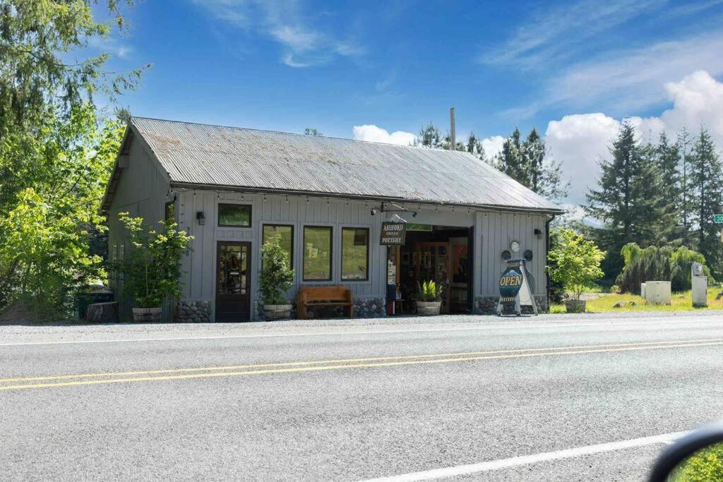 R & R Chalet At Mt. Rainier Ashford Zewnętrze zdjęcie